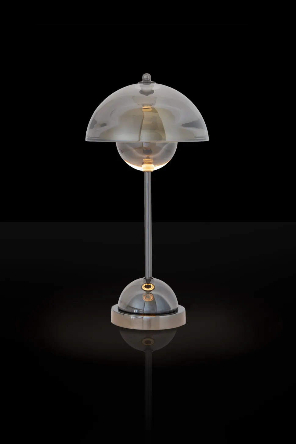Curiosités Désirables ©La Vertigineuse - Lampe à poser rechargeable